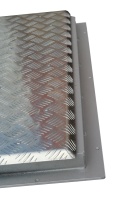 Квадратный уличный люк амо al 900*900 образец